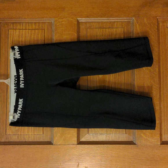 Ivy Park Cropped Compression Shorts - Picture 1 of 7